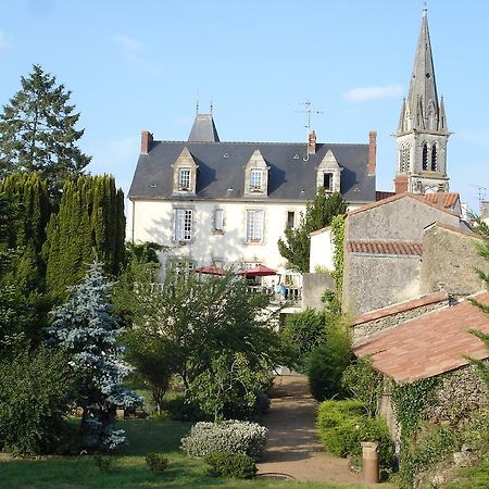 Le Petit Chateau - Tiffauges Proche Puy Dufou Buitenkant foto
