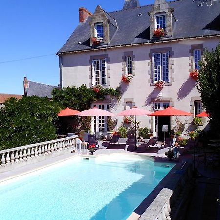 Le Petit Chateau - Tiffauges Proche Puy Dufou Buitenkant foto