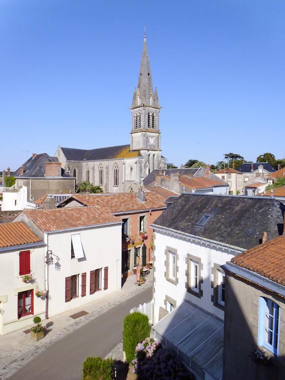 Le Petit Chateau - Tiffauges Proche Puy Dufou Buitenkant foto