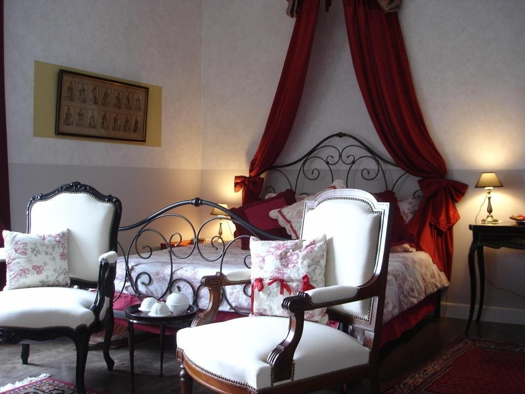 Le Petit Chateau - Tiffauges Proche Puy Dufou Kamer foto