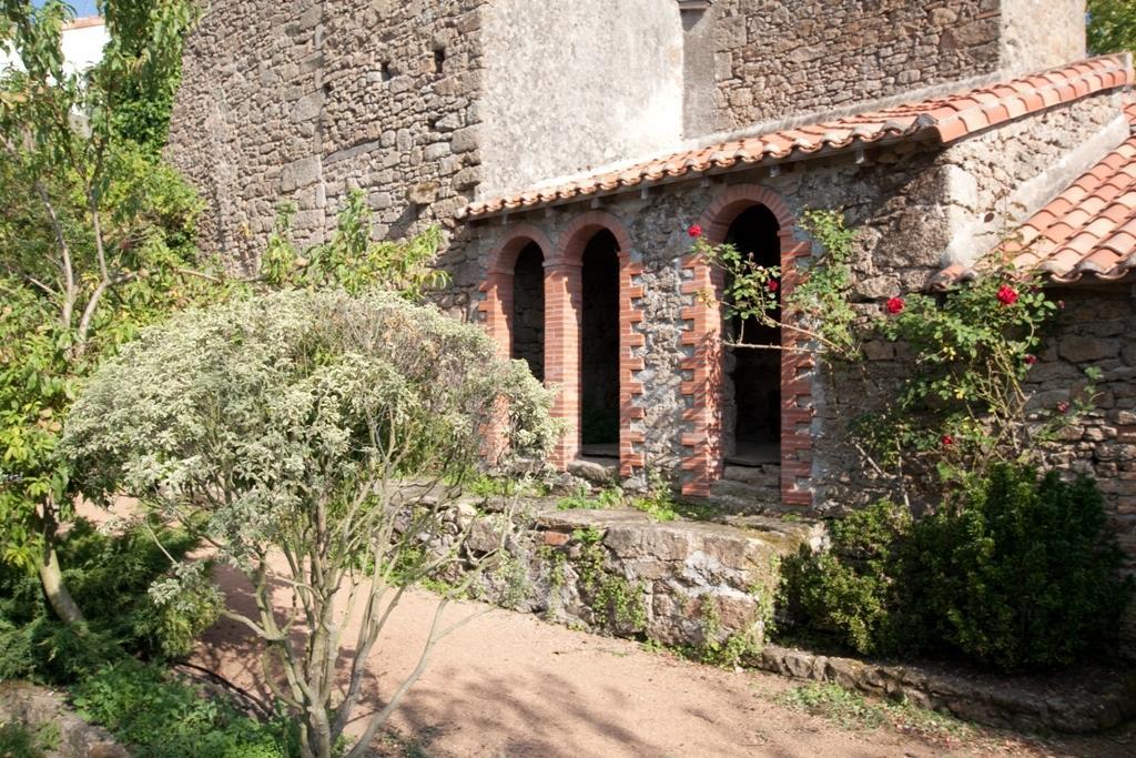 Le Petit Chateau - Tiffauges Proche Puy Dufou Buitenkant foto