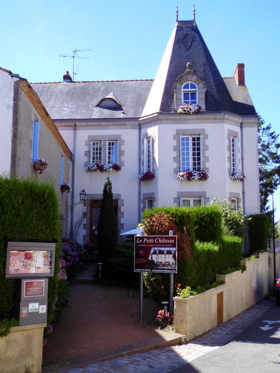 Le Petit Chateau - Tiffauges Proche Puy Dufou Buitenkant foto